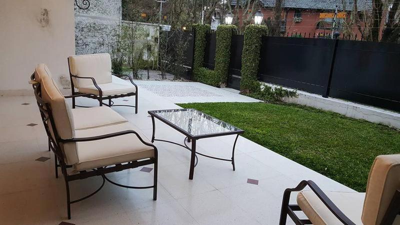 Casa Franca - Bed And Breakfast En San Isidro - Habitaciones - Piscina Екстериор снимка